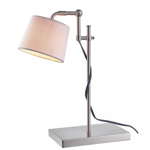 客室のワークステーションでの調整可能なタスクランプ